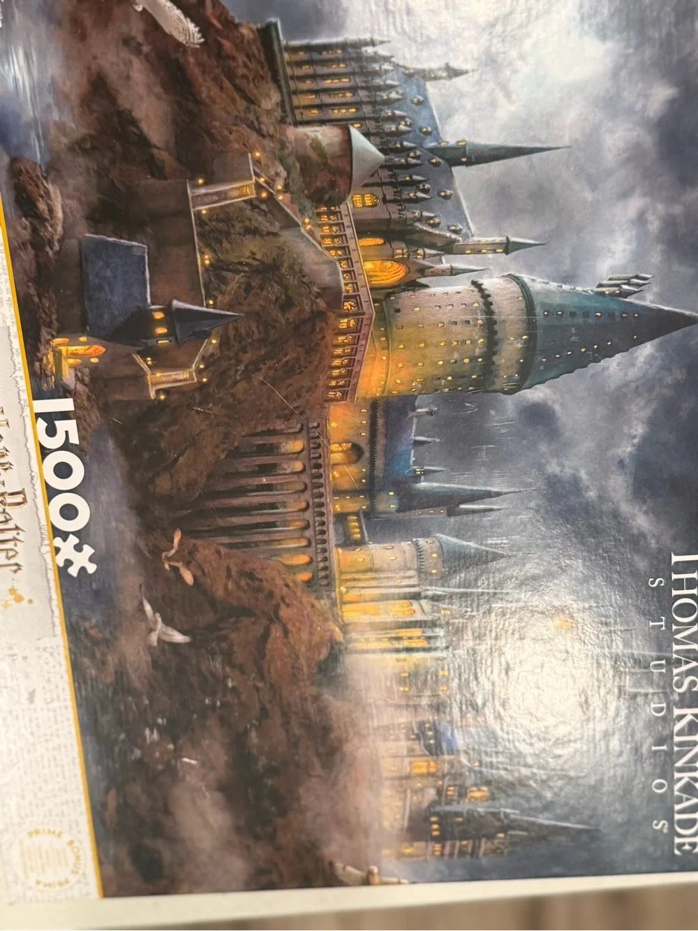 Harry Potter - Thomas Kinkade Hogwarts Castle Puzzle - Dark Blue, Gold, Brown